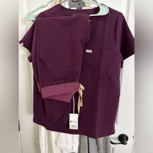 BNWT figs deep purple, Zamora small petite, Catarina small